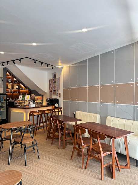 Interior kedai kopi